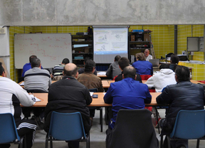 IU y PSOE denuncian "contratos encubiertos" para suplantar a trabajadores del Ayuntamiento