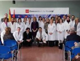 Aguirre visitó el 'mejor' y el 'peor' centro de salud de Aluche