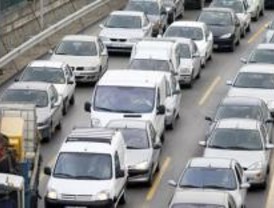 La vuelta al trabajo registra 60 kilómetros de atascos