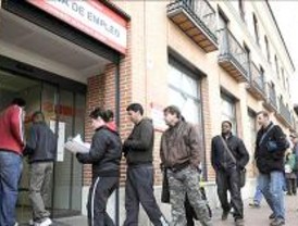 Granados ve positiva la bajada del paro en Madrid