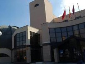 El Ayuntamiento planta 36 árboles y 3.160 arbustos en La Lonja