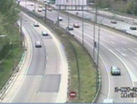 Primeros atascos en la A-5 y la A-3 a la vuelta del puente