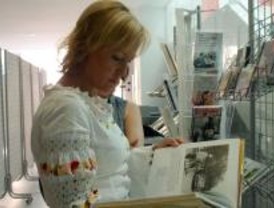 La Biblioteca Pública Villa de Vallecas acoge 'El Verano en Madrid 1930-1959'