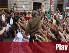 Los 'indignados' de Sol se solidarizan con Valencia