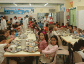 PSOE pide becas de comedor para alumnos que se trasladen de colegio