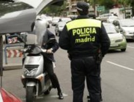 Un oficial ordena a sus agentes realizar 20 detenciones al mes