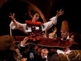 Crítica teatral.- Las gracias mohosas: guiñol grotesco