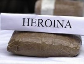 Encuentran heroína en el sistema hidráulico de frenos de un camión