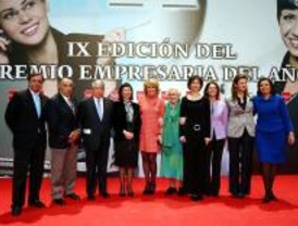 'Telocuido' recibe el premio a la emprendedora del año
