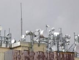 Un vecino de Móstoles presenta un recurso de amparo en el TC por las antenas