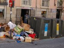 La basura desciende un 5 por ciento en noviembre respecto a 2007 por la crisis