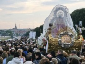 Miles de getafenses asisten a la romería