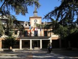 Las Rozas se opone al préstamo de pago en bibliotecas públicas