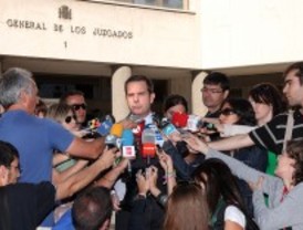Los afectados por el caos aéreo piden 50 millones