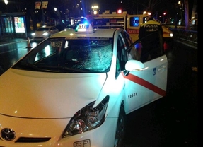 Fallece el joven que fue atropellado por un taxi al cruzar el Paseo del Prado