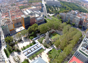 El Ayuntamiento propone soterrar el tráfico bajo la plaza de España