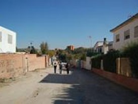 Dos bomberos municipales buscan legalizar sus casas de la Cañada