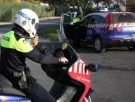 La Comunidad de Madrid retira 11 vehículos policiales de Getafe