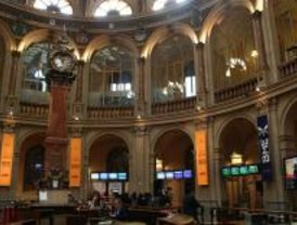 La Bolsa modera su rebote y el Ibex sube el 6,0% hasta 8.300 puntos