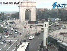 Hora punta tranquila en el tráfico