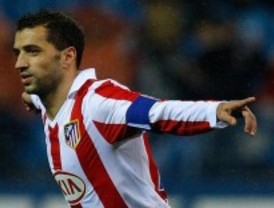 El centrocampista portugués Simao se despide del Atlético para marchar a la liga turca