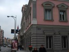 La sala Juana Francés de Tetuán acoge una exposición de pintura vanguardista