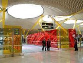 Detenido un ex etarra con trastornos mentales en Barajas