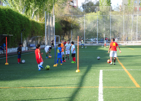 Noventa niños de La Elipa se quedan sin campo donde entrenar