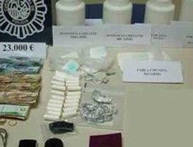 Detenido un hombre que tenía un laboratorio de 'coca' en su casa