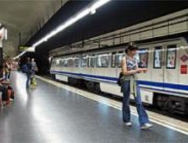 Metro reforzará el servicio durante las fiestas de Navidad