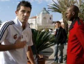 El Valencia reitera que no mantiene negociaciones con ningún club por Villa