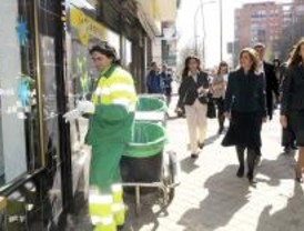 Botella pide colaboración para mantener limpios los barrios