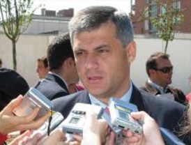 Lucas pide que Gallardón sea 'alcalde de Génova pues no quiere serlo de Madrid'