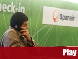 Indignación en Barajas tras el parón de Spanair