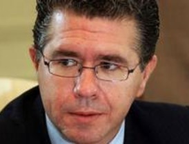 Granados propone que toda la vigilancia de cargos dependa de la Comunidad