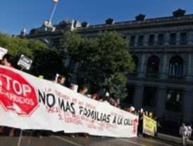 Cientos de personas toman las calles para exigir el fin de los desahucios