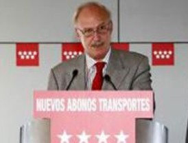 Echeverría asegura que, si sube el transporte, se hará 'con prudencia'