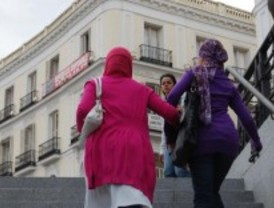El Defensor del Menor abre expediente por el caso de la expulsión de un examen de la joven con 'hiyab'