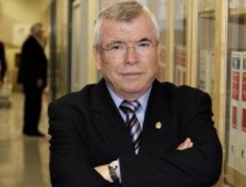 La FEMP valorará bajar el sueldo de los alcaldes por la crisis