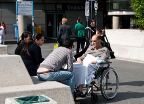Madrid saca un 2,75 en servicios sociales