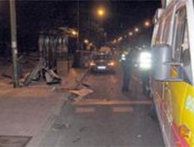 Dos personas atropelladas en la marquesina de un autobús