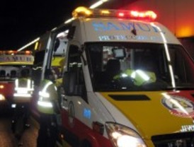 Muere un motorista tras chocar con un autobús interurbano en la M-30