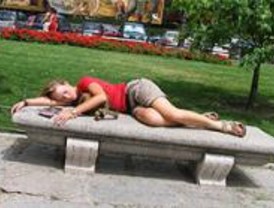 Frente al calor la Comunidad recomienda consumir agua, frutas y verduras y evitar comidas copiosas