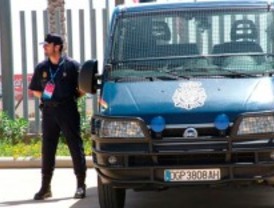 Un hombre, acusado de matar a su madre en Barajas