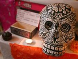 Bares y comercios de Madrid se preparan ya para el Día de los Muertos