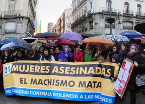300 personas exigen medidas urgentes contra la violencia sobre las mujeres
