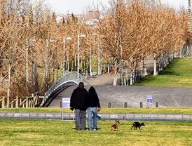 El Parque Lineal del Manzanares estrena atalaya y cascada