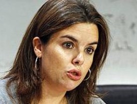 Soraya Sáez de Santamaría dice que Aguirre 'ha abierto una brecha'