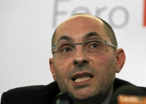 Silva presenta miles de firmas contra su juicio en el Supremo