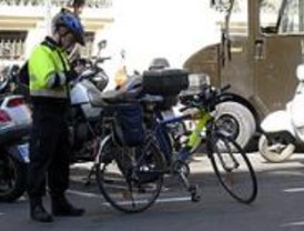 Los agentes de Movilidad se plantean dejar de multar para negociar un reglamento